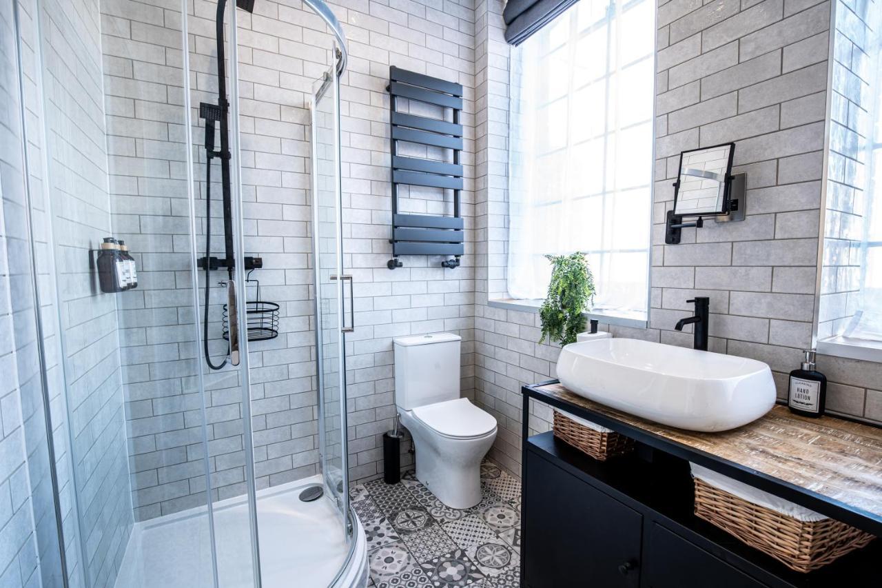버밍엄 Vip 3Br Grade2 Luxurious Industrial House With Wood Fire, Electric Blinds And Big Cast Iron Windows In The Heart Of The Jq 빌라 외부 사진