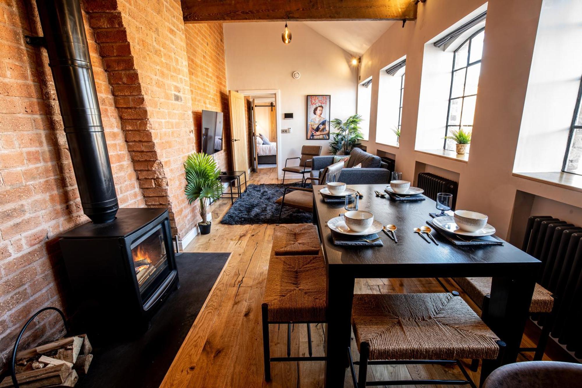 버밍엄 Vip 3Br Grade2 Luxurious Industrial House With Wood Fire, Electric Blinds And Big Cast Iron Windows In The Heart Of The Jq 빌라 외부 사진